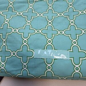 Stella & Dot Green Patterned Clutch